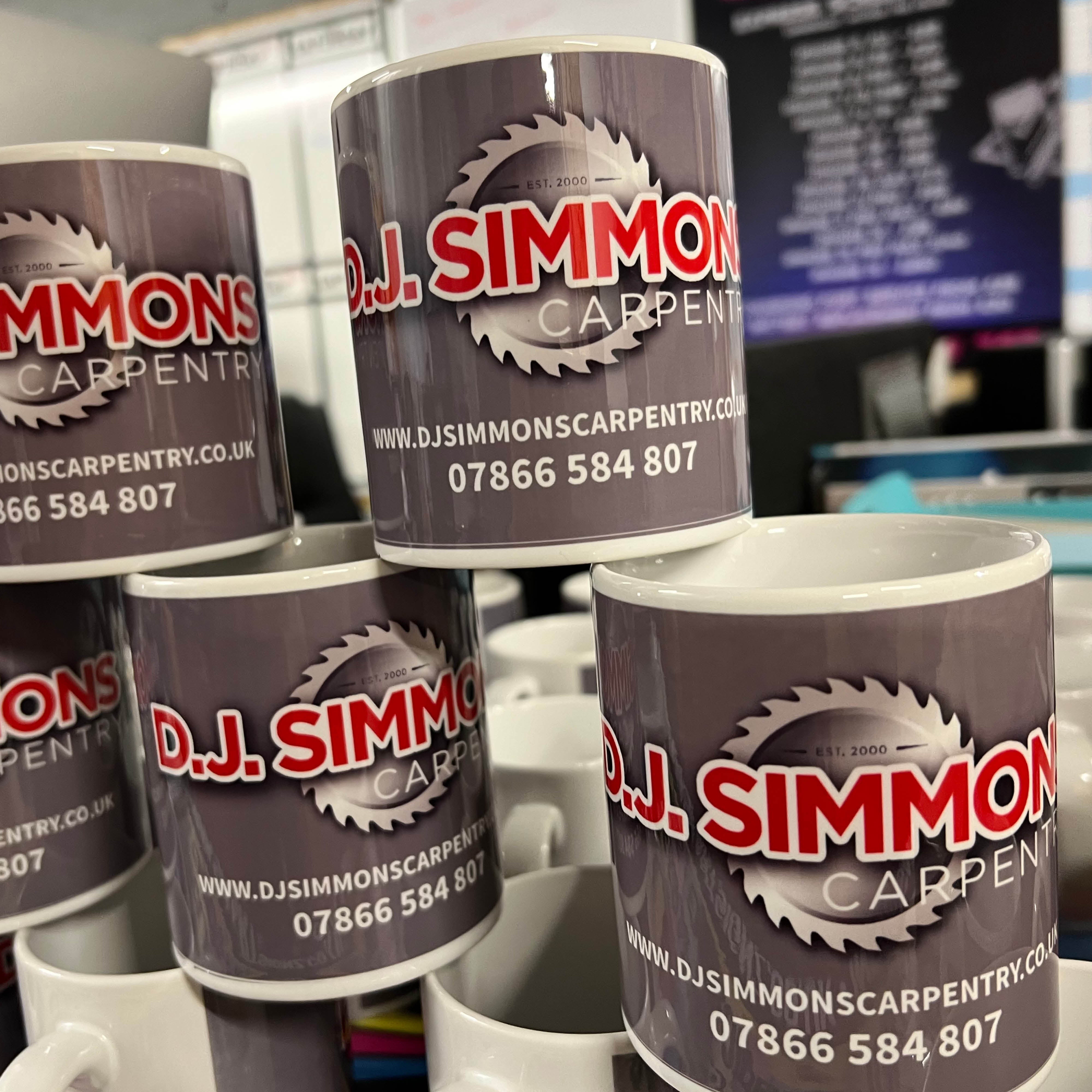 MUGS